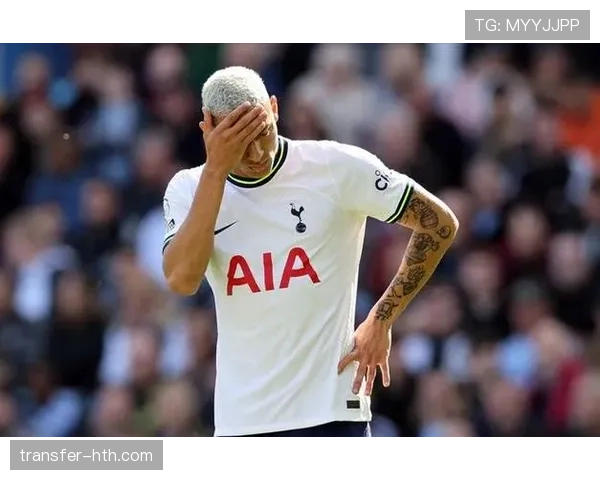 理查利森身披巴西9号球衣表现稳健，近期状态持续提升