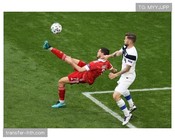 芬兰门将赫拉德茨基本赛季表现稳健，状态持续提升