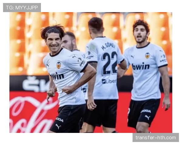 瓦伦西亚财政危机长期影响:球队竞争力与稳定性持续面临考验 瓦伦西亚财政危机长期影响:球队竞争力与稳定性持续面临考验